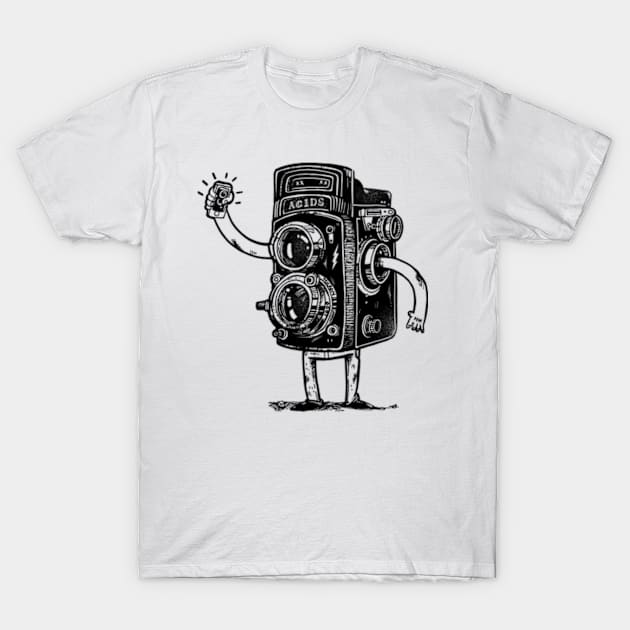 Self-selfie T-Shirt by Madkobra